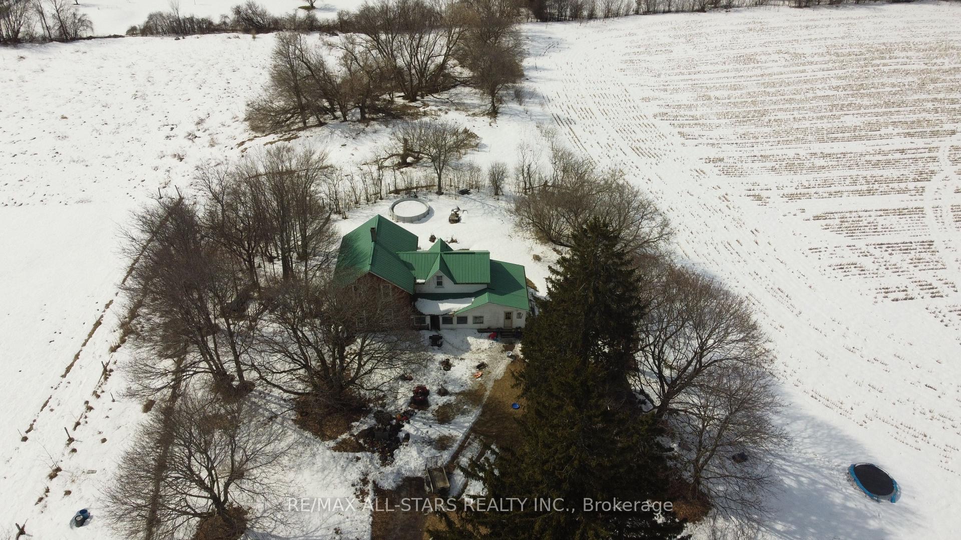 Photo 5 of 402 Thorne Drive, Cavan Monaghan, Cavan Twp — HOMEH