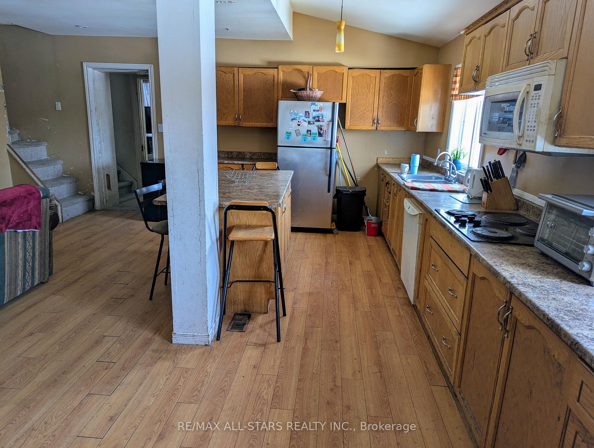 Photo 23 of 402 Thorne Drive, Cavan Monaghan, Cavan Twp — HOMEH