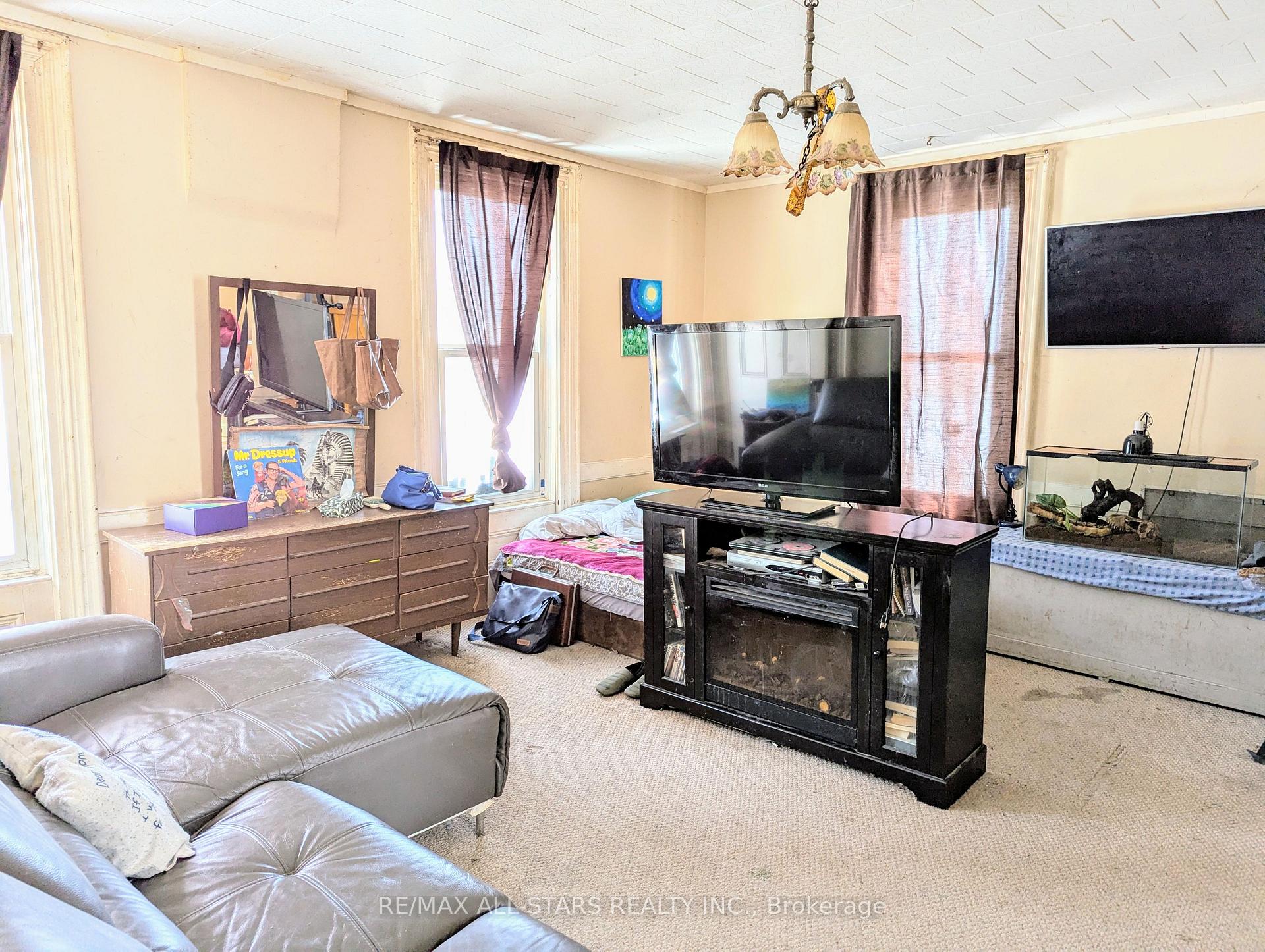 Photo 30 of 402 Thorne Drive, Cavan Monaghan, Cavan Twp — HOMEH
