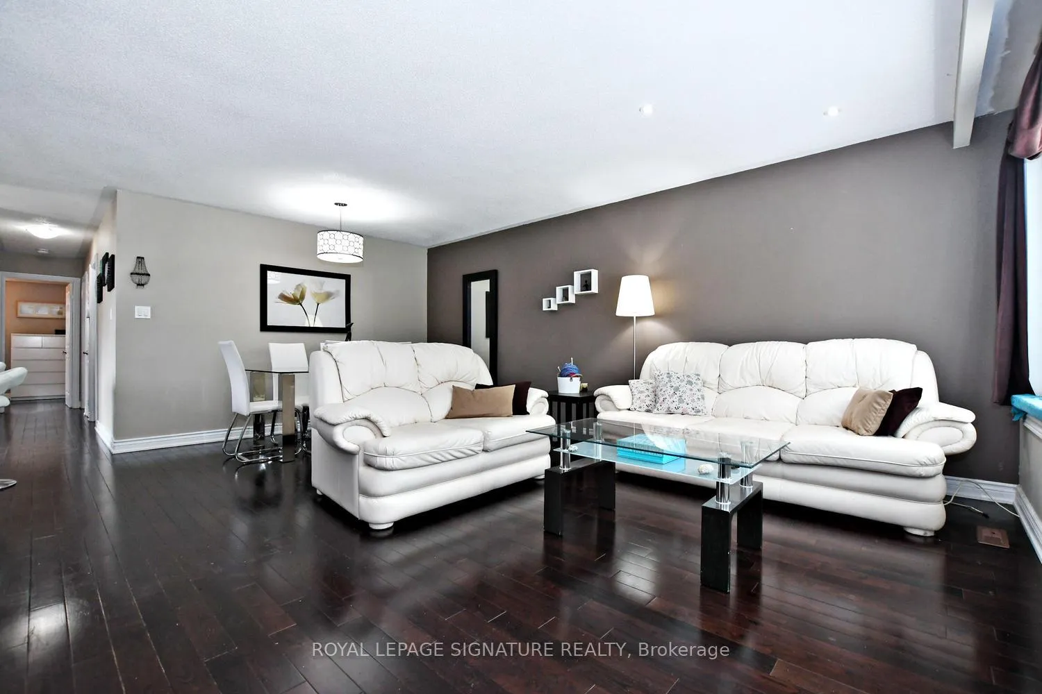Photo 3 of Unit Main, 63 Jasper Drive, Aurora, Aurora Heights — HOMEH