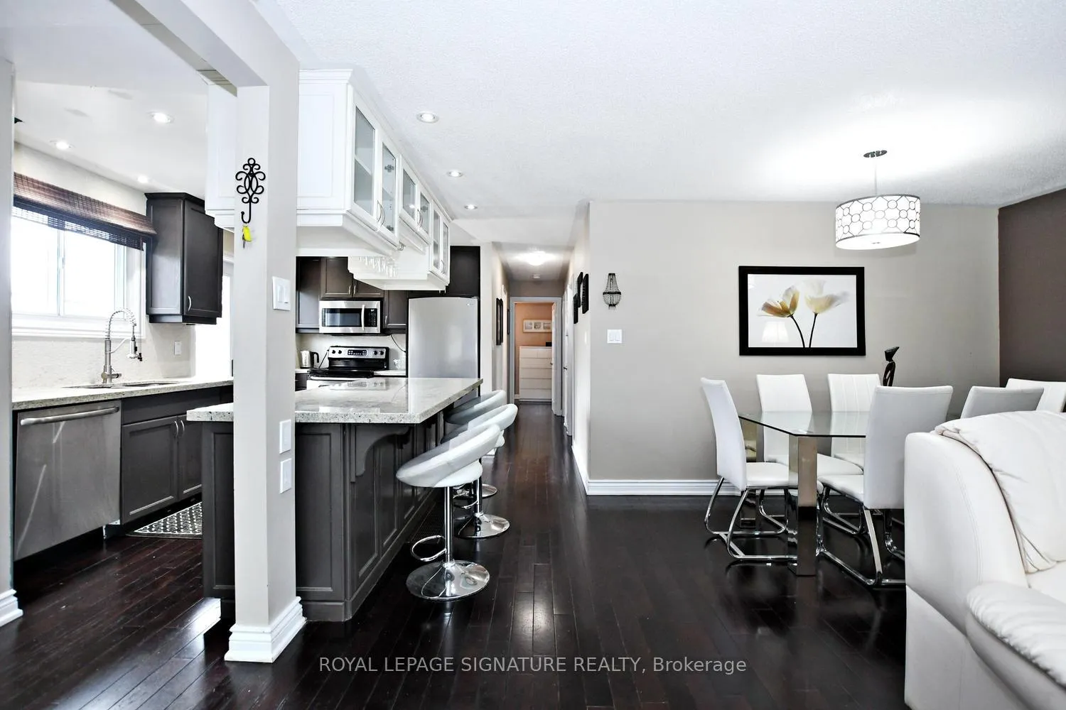 Photo 5 of Unit Main, 63 Jasper Drive, Aurora, Aurora Heights — HOMEH