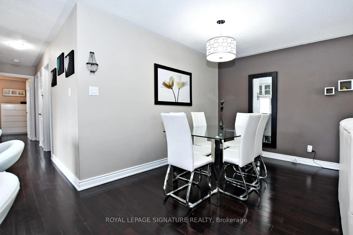 Photo 6 of Unit Main, 63 Jasper Drive, Aurora, Aurora Heights — HOMEH