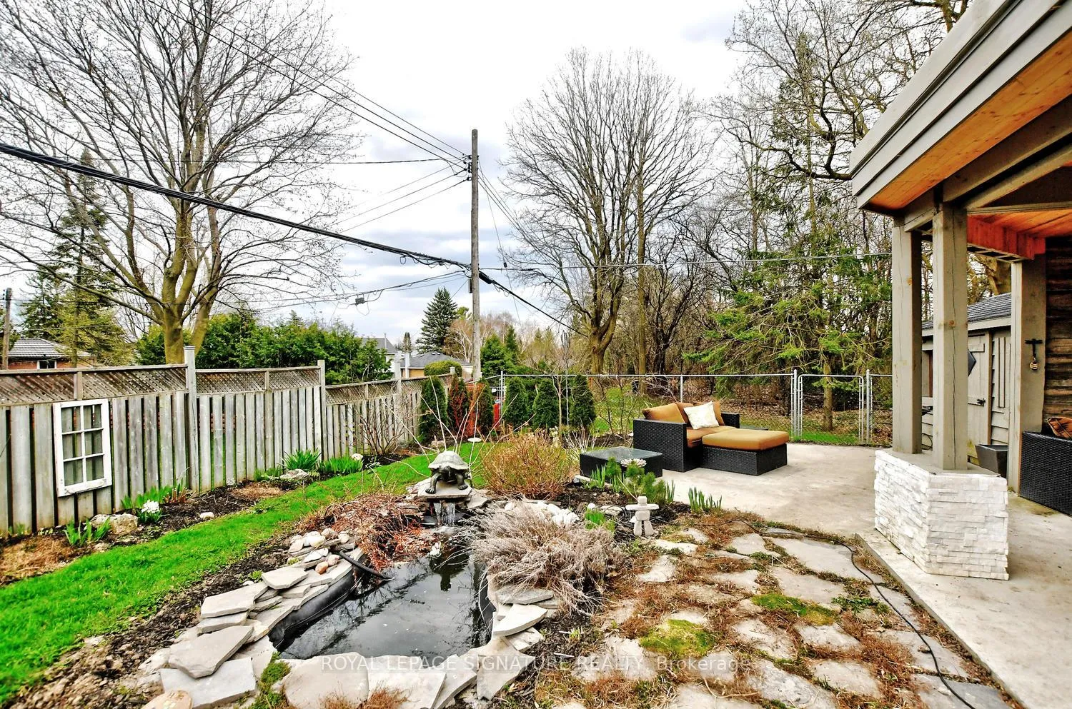 Photo 19 of Unit Main, 63 Jasper Drive, Aurora, Aurora Heights — HOMEH
