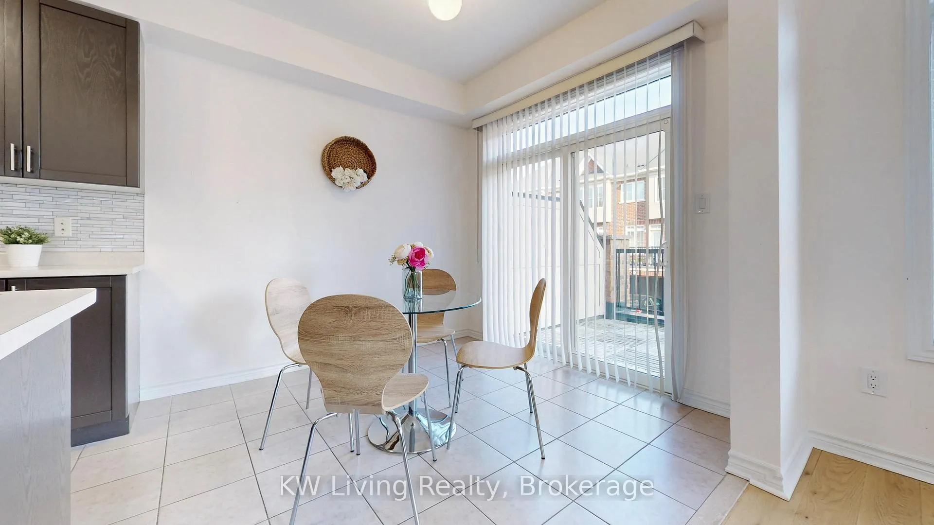 Photo 12 of 37 Rougeview Park Crescent, Markham, Greensborough — HOMEH