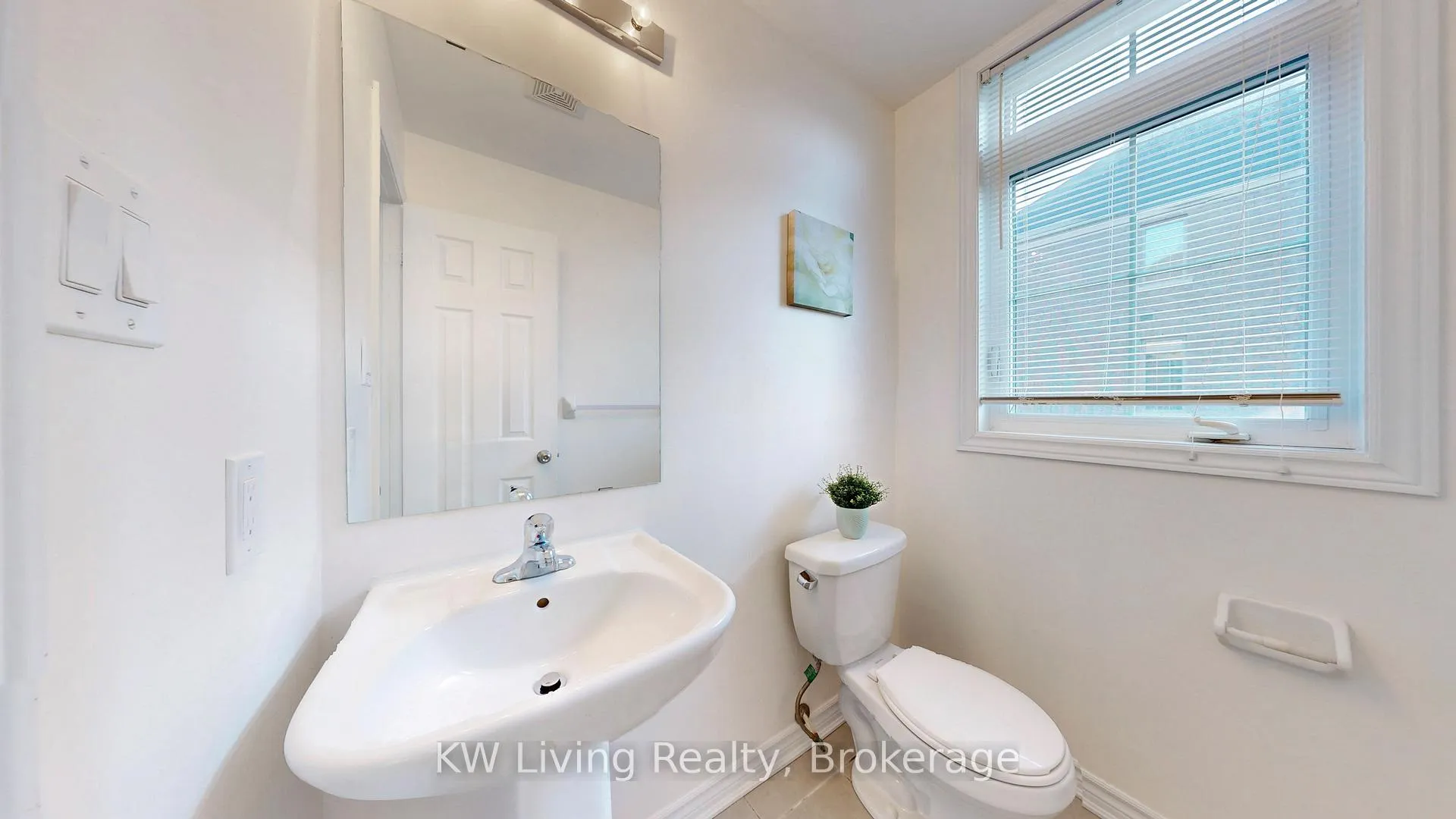 Photo 13 of 37 Rougeview Park Crescent, Markham, Greensborough — HOMEH