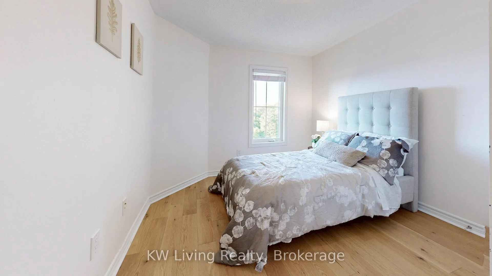 Photo 18 of 37 Rougeview Park Crescent, Markham, Greensborough — HOMEH