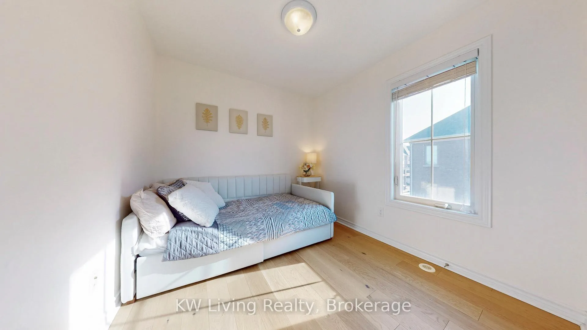 Photo 19 of 37 Rougeview Park Crescent, Markham, Greensborough — HOMEH