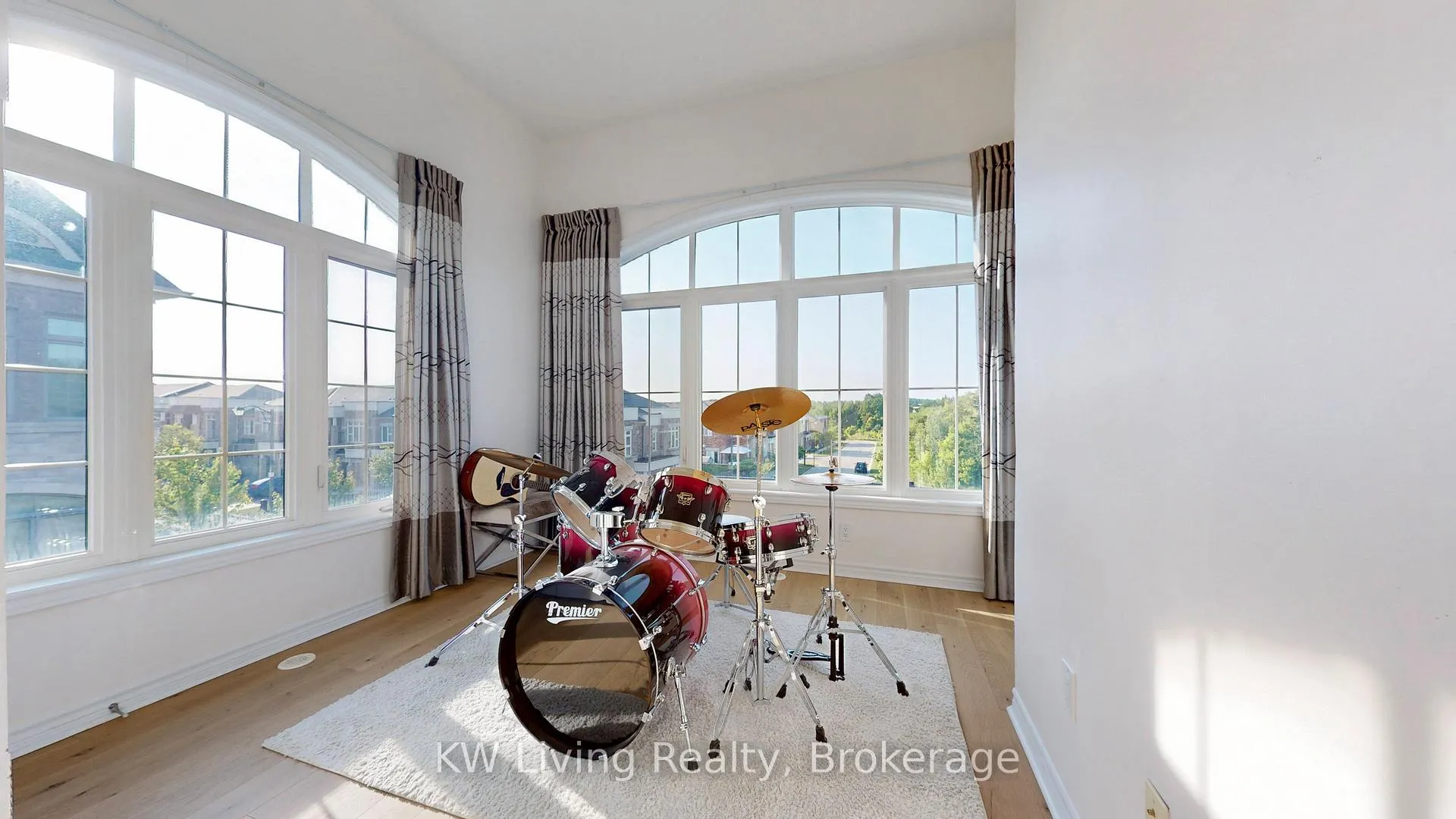 Photo 20 of 37 Rougeview Park Crescent, Markham, Greensborough — HOMEH