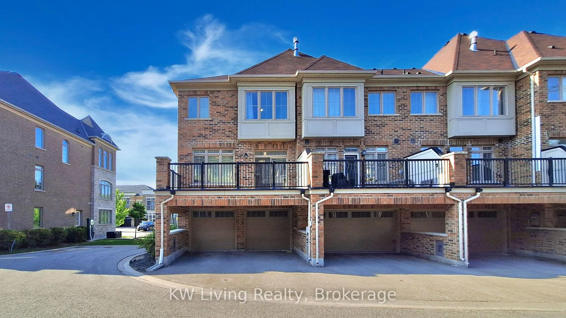 Photo 24 of 37 Rougeview Park Crescent, Markham, Greensborough — HOMEH