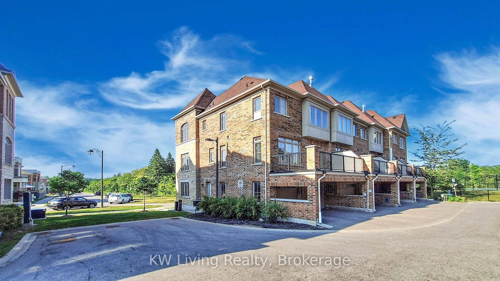 Photo 25 of 37 Rougeview Park Crescent, Markham, Greensborough — HOMEH