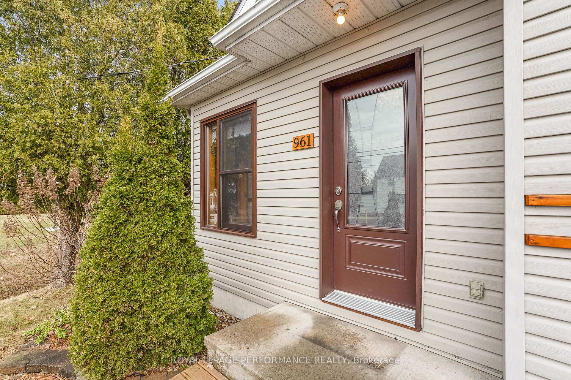 Photo 3 of 961 King Street, Champlain, L'Orignal — HOMEH