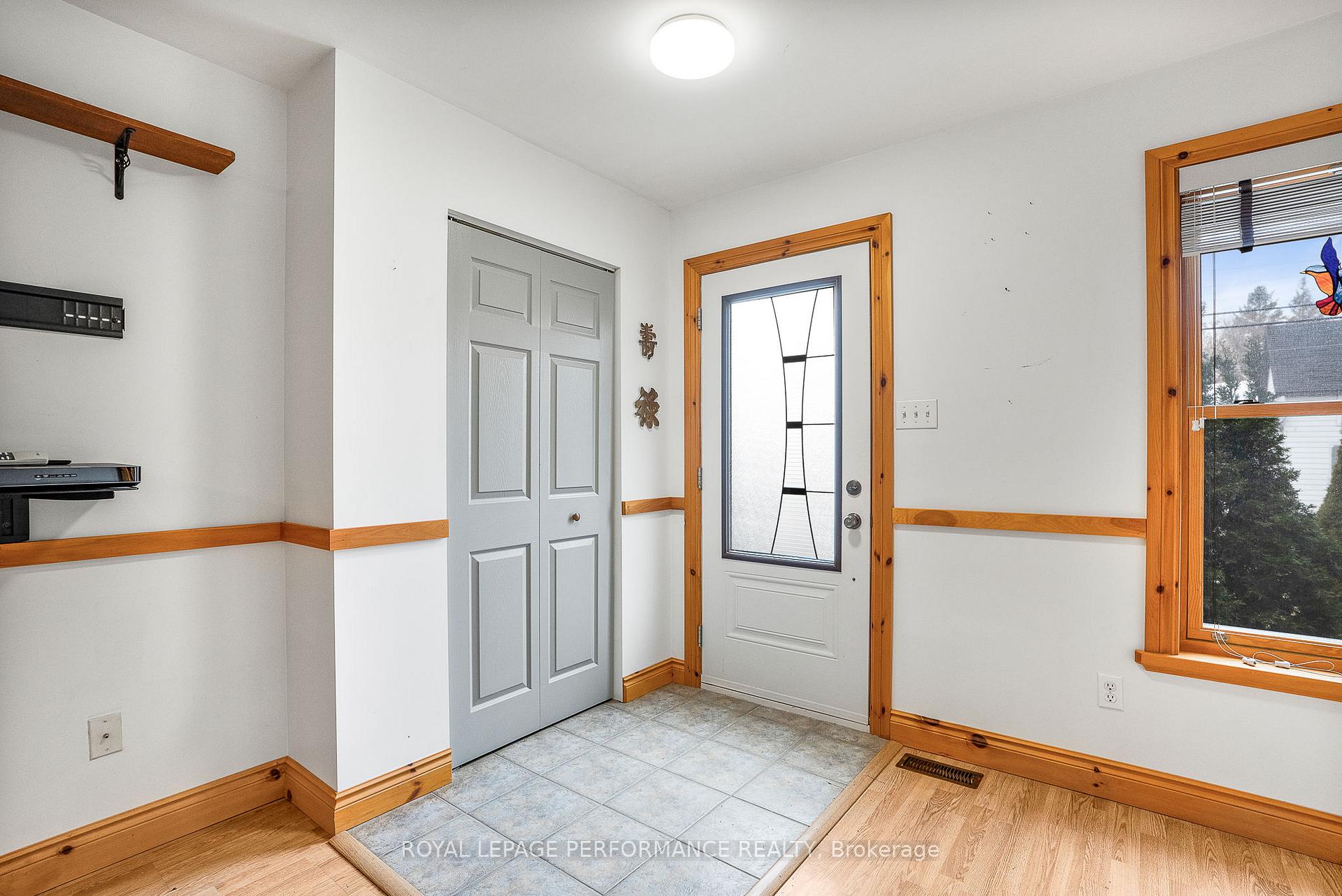Photo 4 of 961 King Street, Champlain, L'Orignal — HOMEH