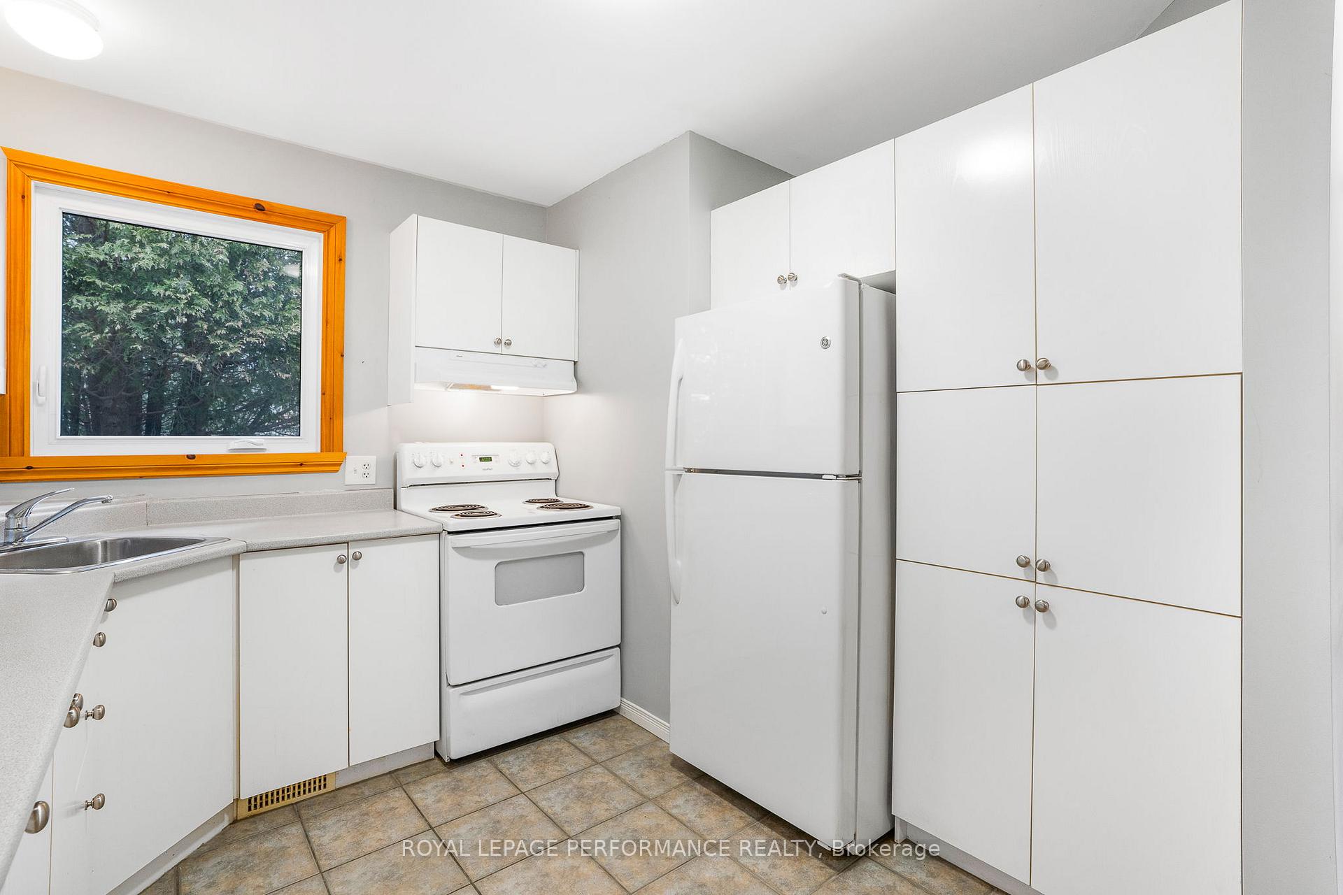 Photo 11 of 961 King Street, Champlain, L'Orignal — HOMEH
