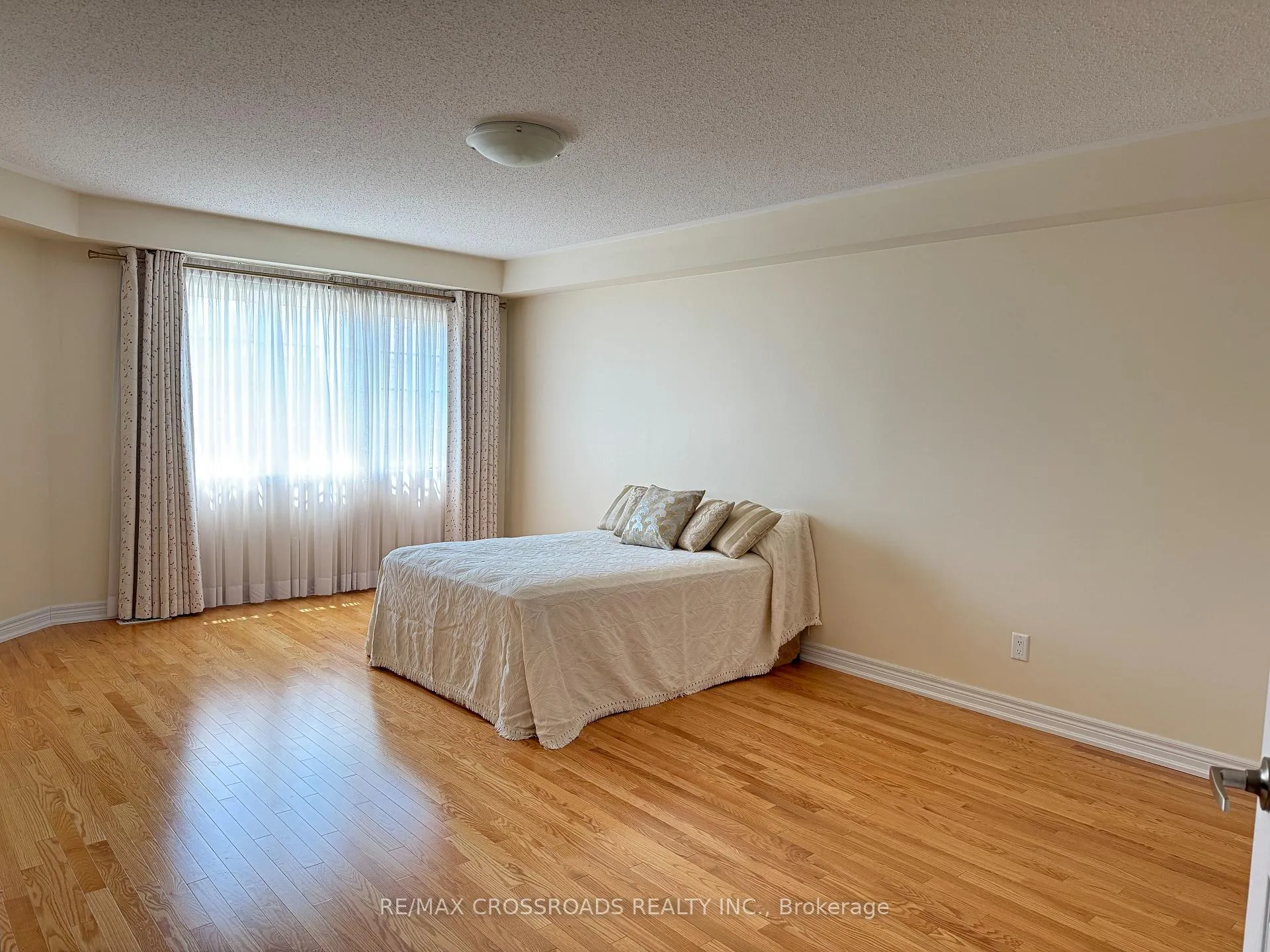 Photo 8 of 2782 Donald Cousens Parkway, Markham, Cornell — HOMEH