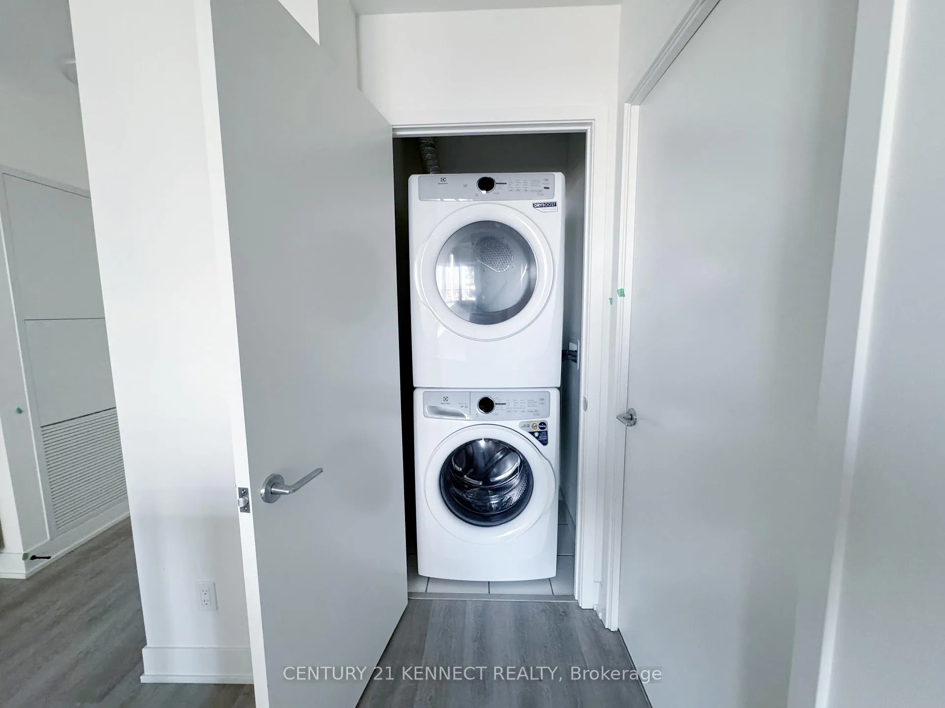Photo 12 of Unit 2203, 38 Andre De Grasse Street, Markham, Unionville — HOMEH