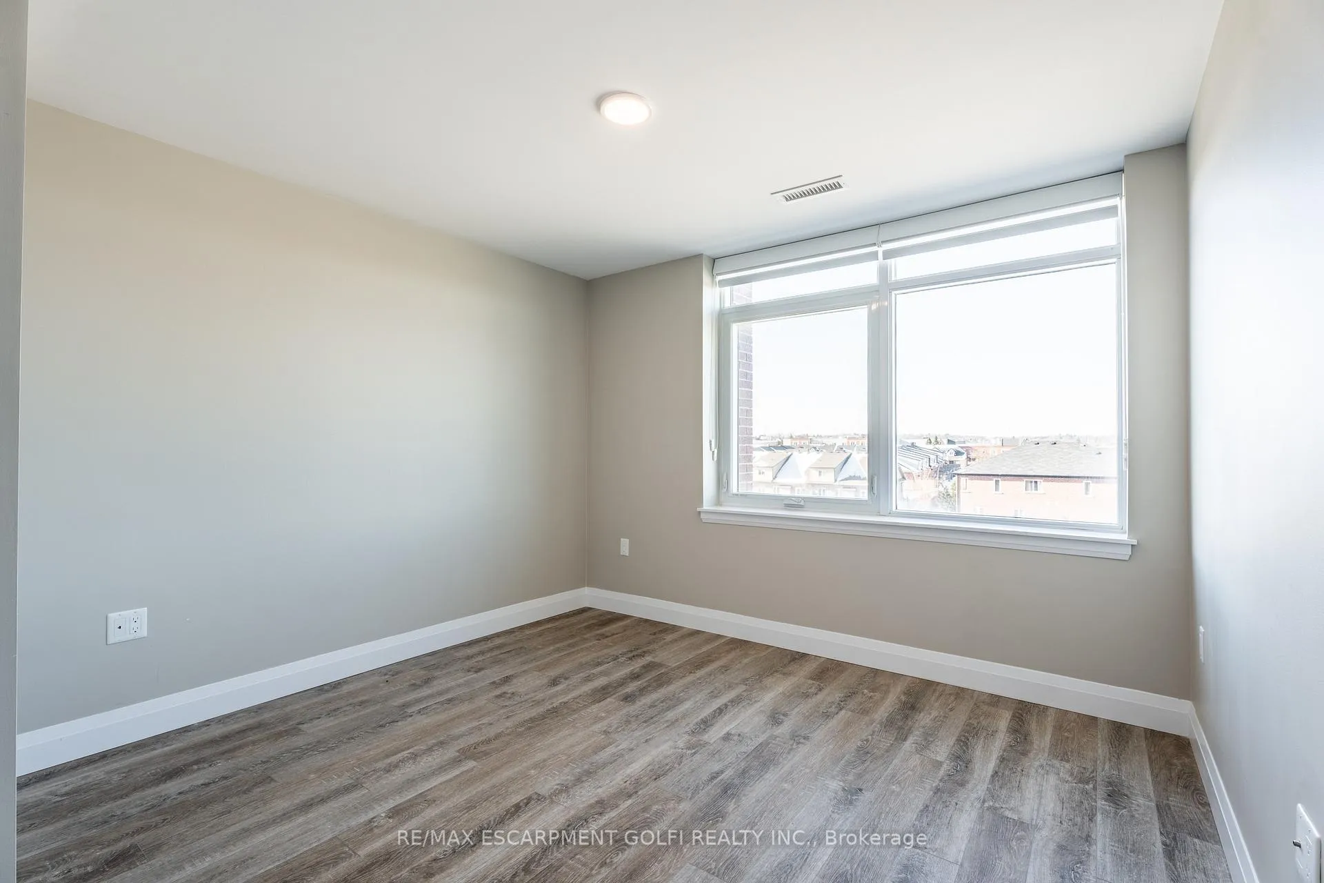 Photo 23 of Unit 329, 1 Redfern Avenue, Hamilton, Mountview — HOMEH