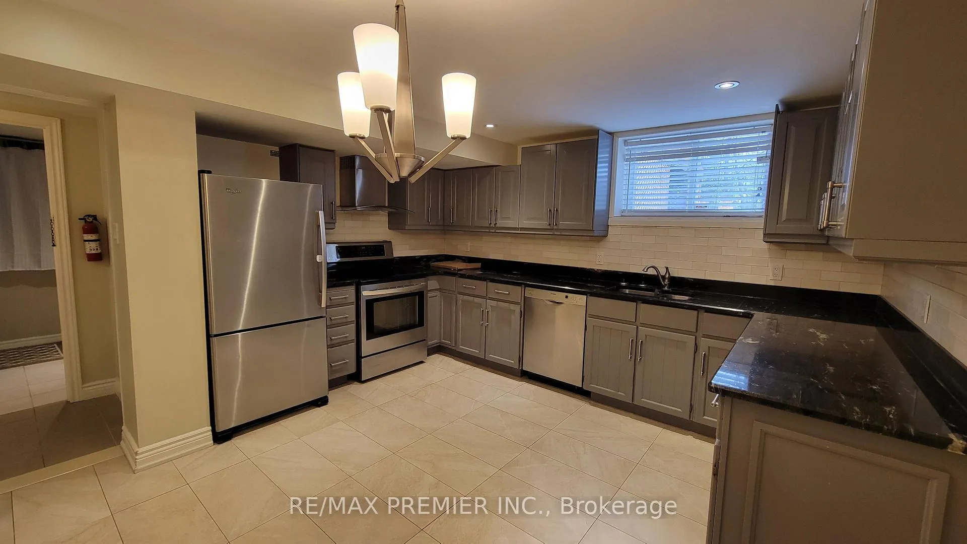 Photo 3 of Unit Bsmnt, 8 Laurentide Avenue, Aurora, Aurora Heights — HOMEH