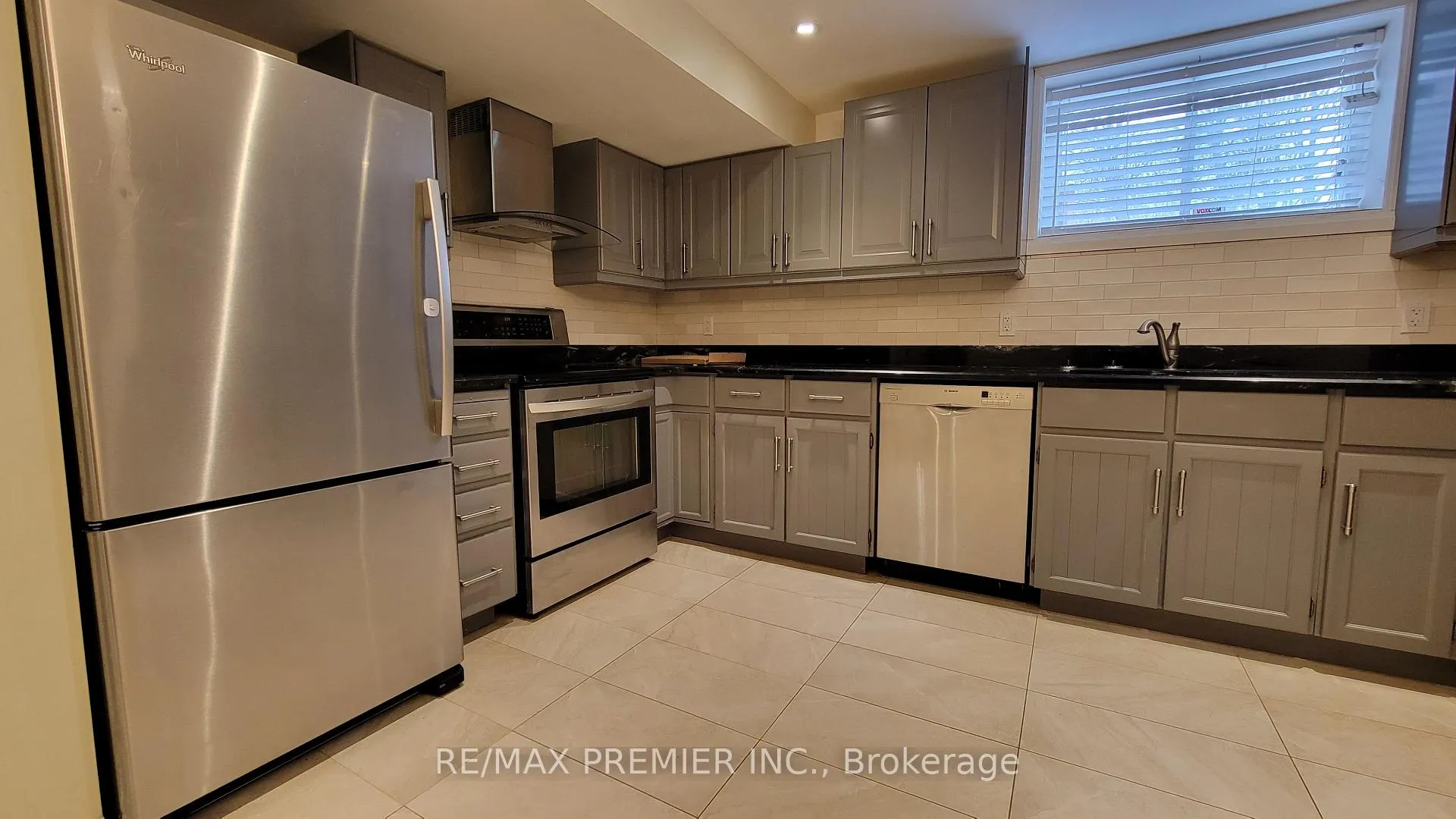 Photo 4 of Unit Bsmnt, 8 Laurentide Avenue, Aurora, Aurora Heights — HOMEH