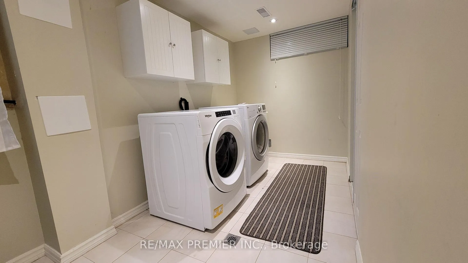 Photo 14 of Unit Bsmnt, 8 Laurentide Avenue, Aurora, Aurora Heights — HOMEH