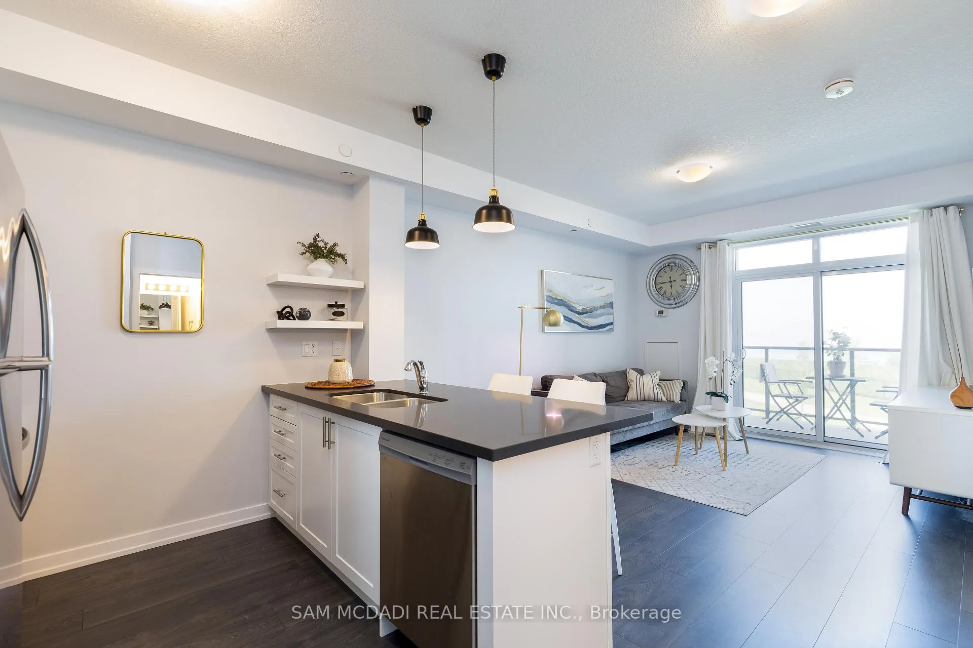 Photo 3 of Unit 207, 101 Shoreview Place, Hamilton, Stoney Creek — HOMEH