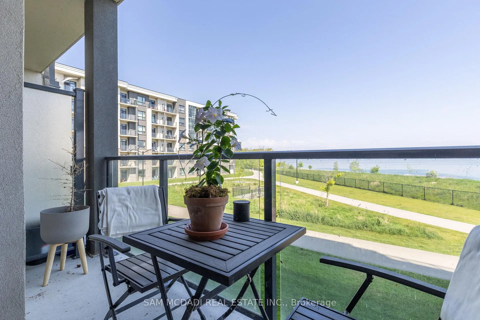 Photo 13 of Unit 207, 101 Shoreview Place, Hamilton, Stoney Creek — HOMEH