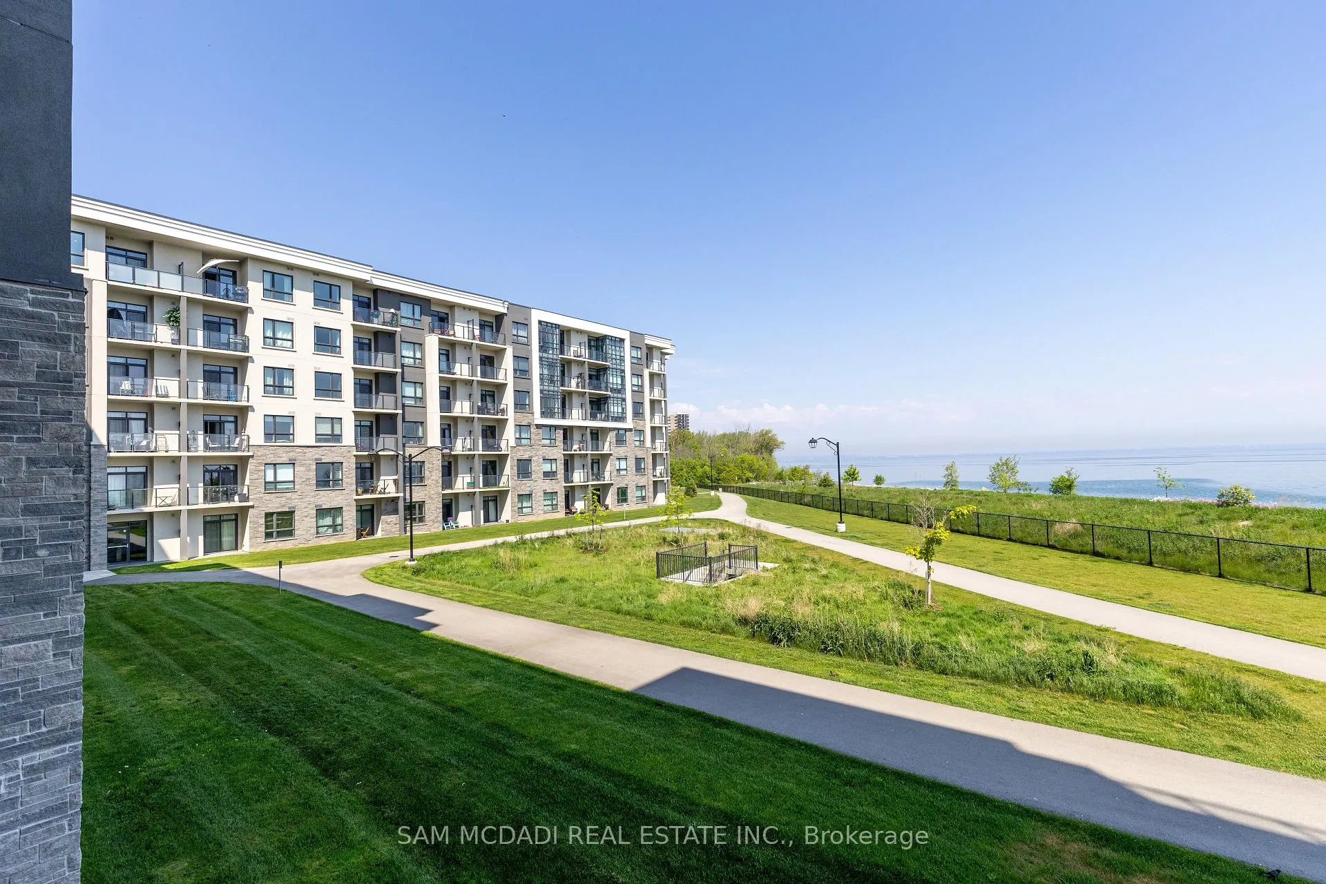 Photo 14 of Unit 207, 101 Shoreview Place, Hamilton, Stoney Creek — HOMEH