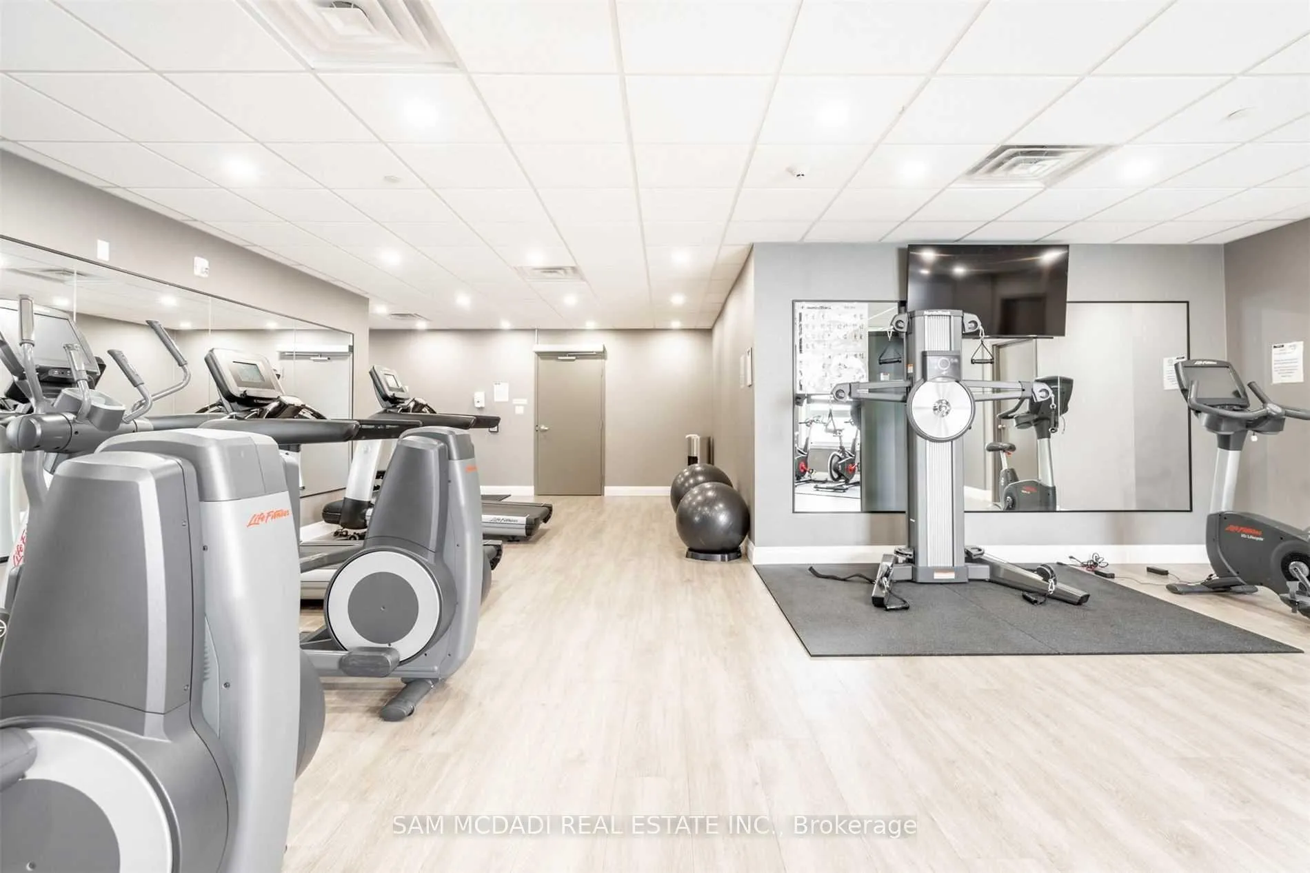 Photo 25 of Unit 207, 101 Shoreview Place, Hamilton, Stoney Creek — HOMEH