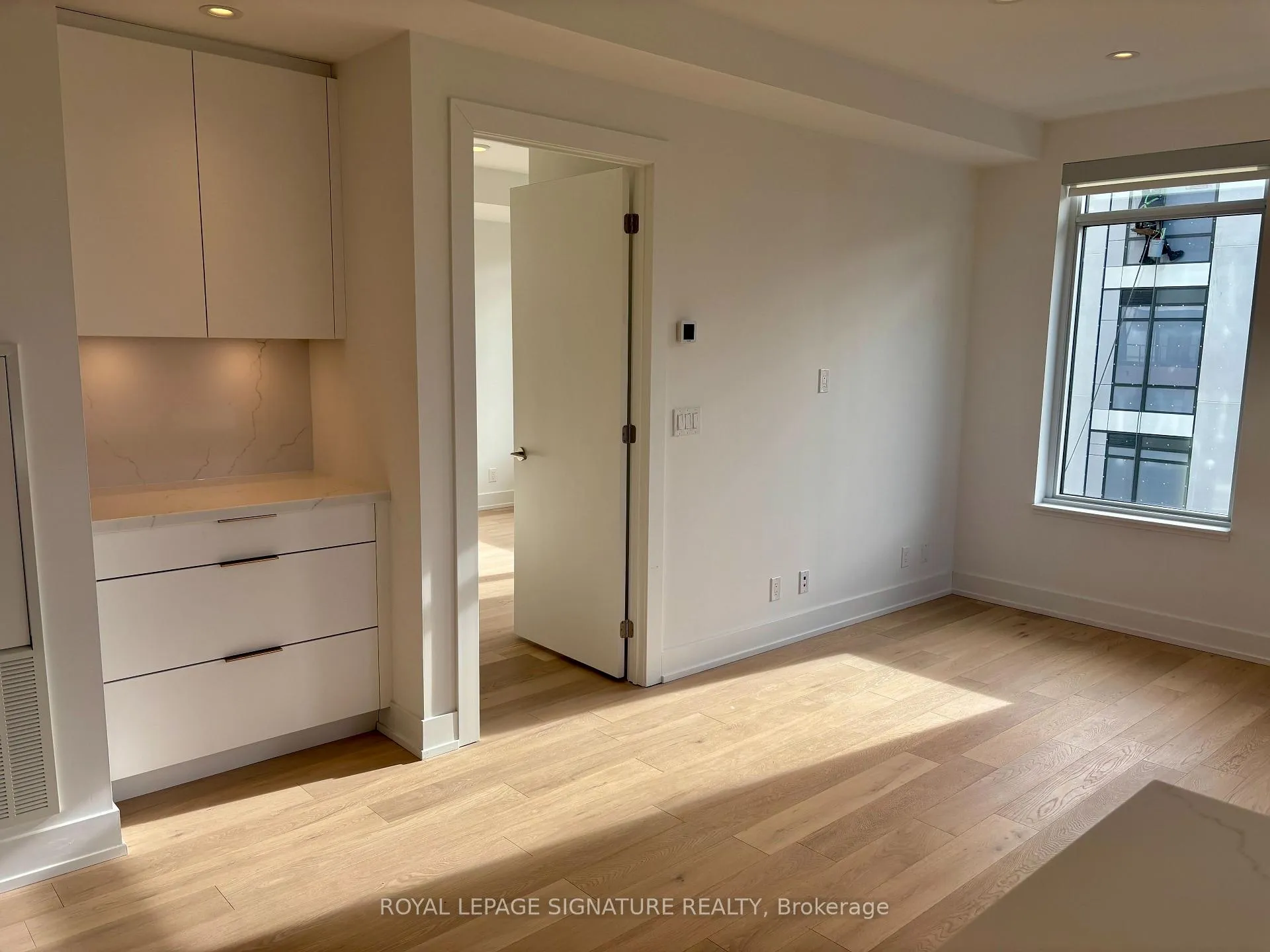 Photo 7 of Unit C512, 8 Beverley Glen Boulevard, Vaughan, Beverley Glen — HOMEH