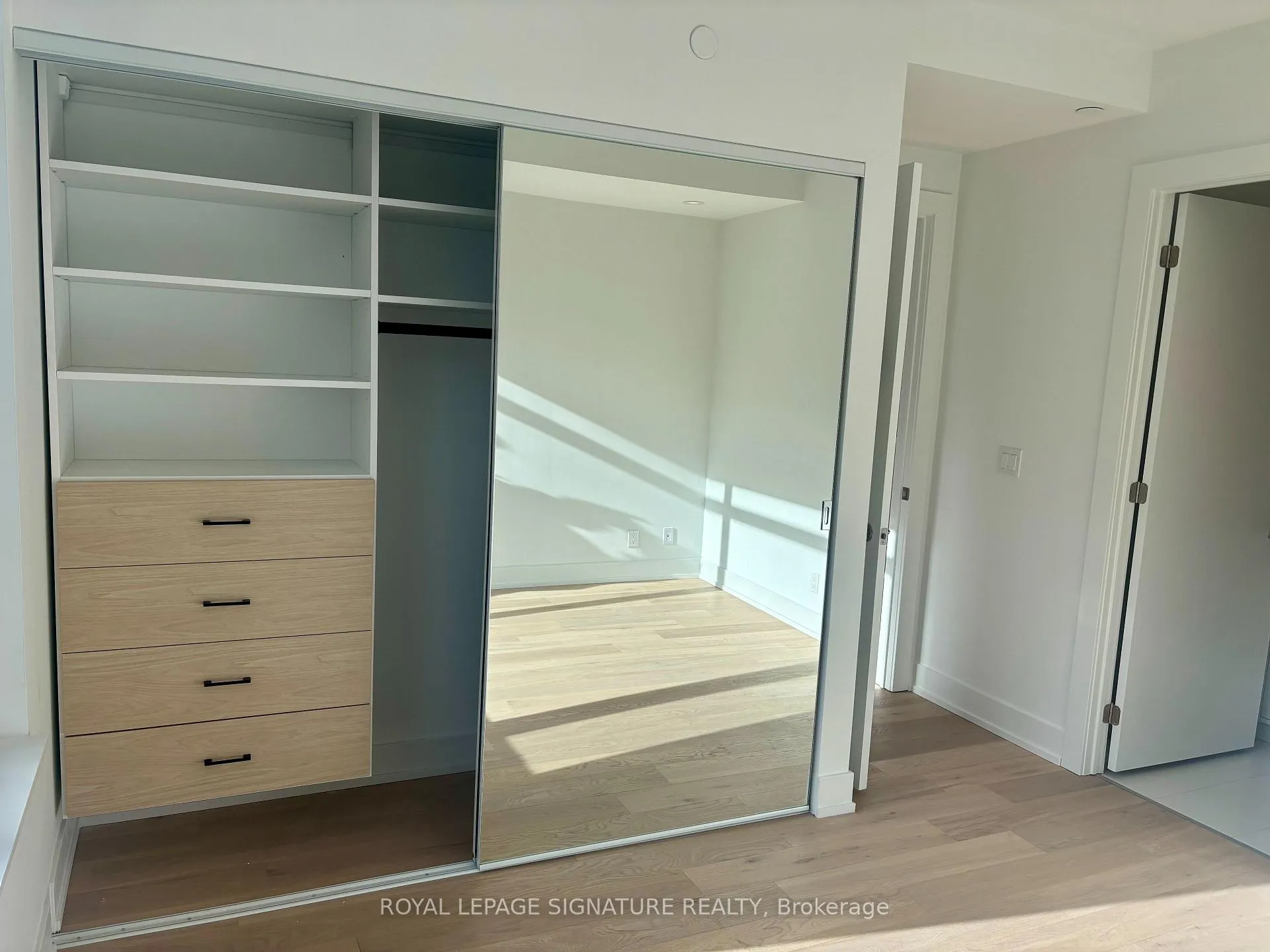 Photo 14 of Unit C512, 8 Beverley Glen Boulevard, Vaughan, Beverley Glen — HOMEH