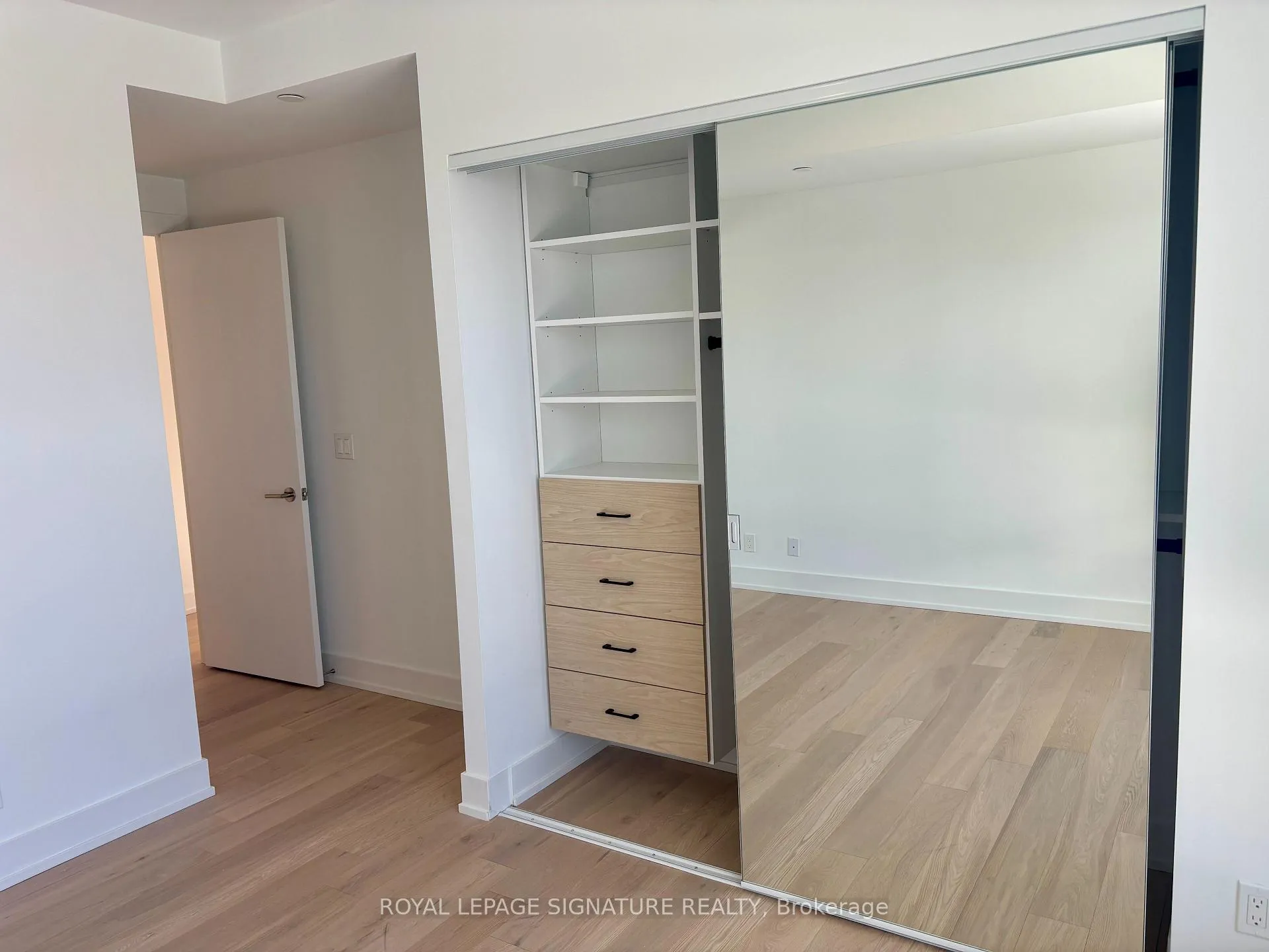 Photo 20 of Unit C512, 8 Beverley Glen Boulevard, Vaughan, Beverley Glen — HOMEH
