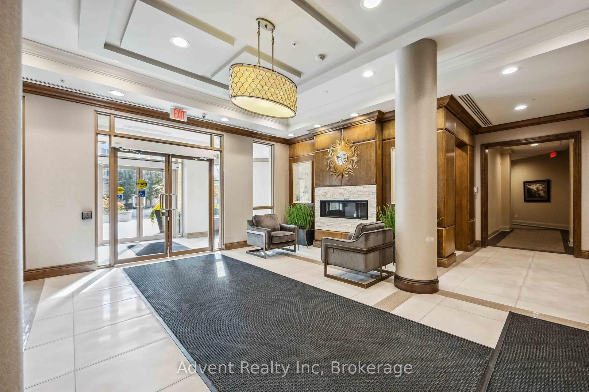 Photo 2 of Unit 401, 68 Main Street N, Markham, Markham Village — HOMEH
