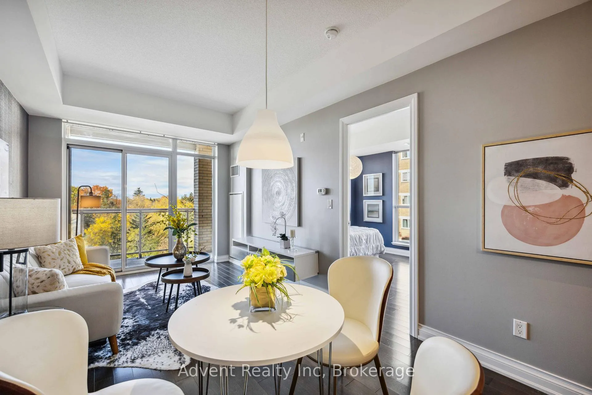 Photo 11 of Unit 401, 68 Main Street N, Markham, Markham Village — HOMEH
