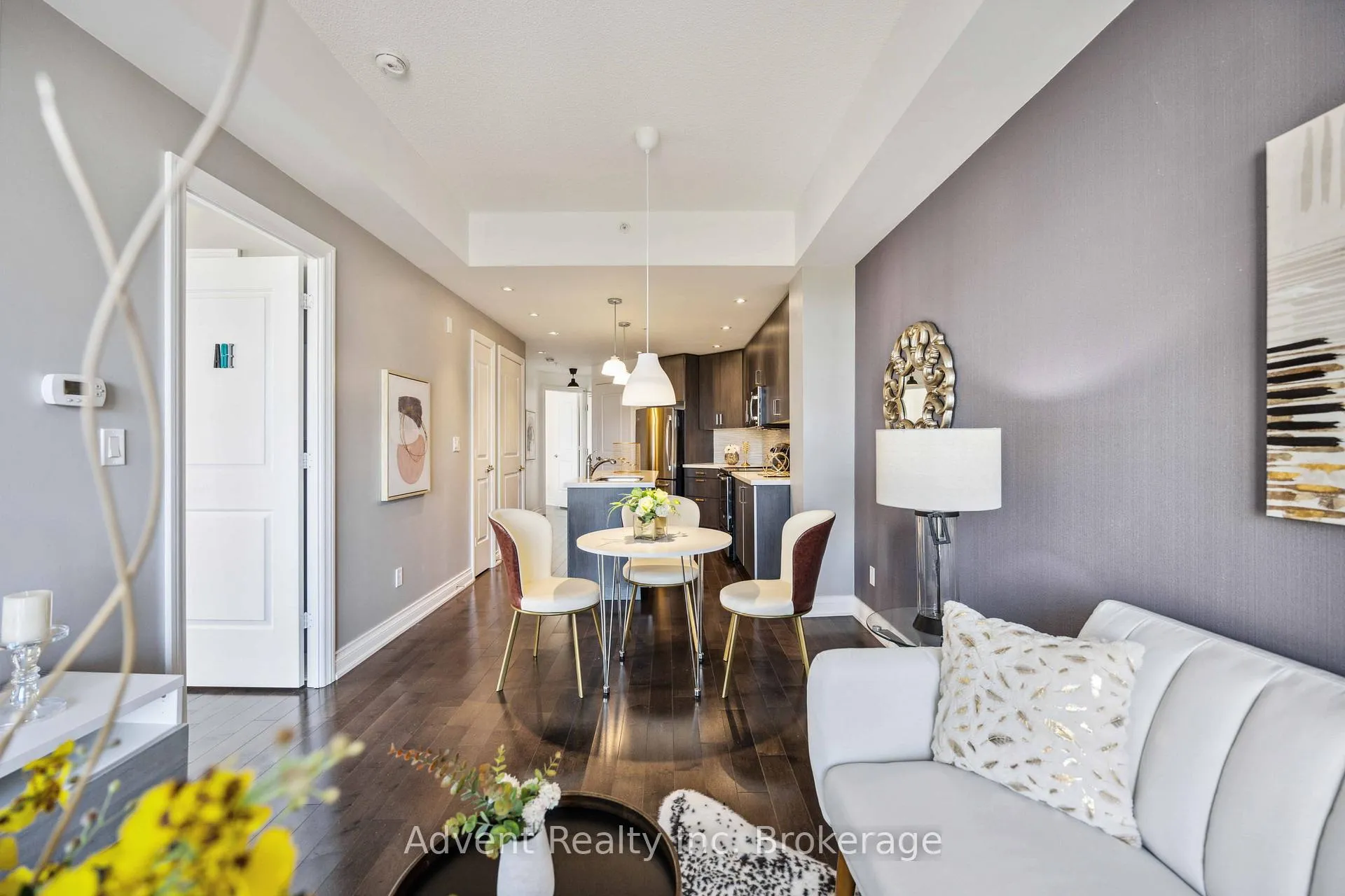 Photo 12 of Unit 401, 68 Main Street N, Markham, Markham Village — HOMEH