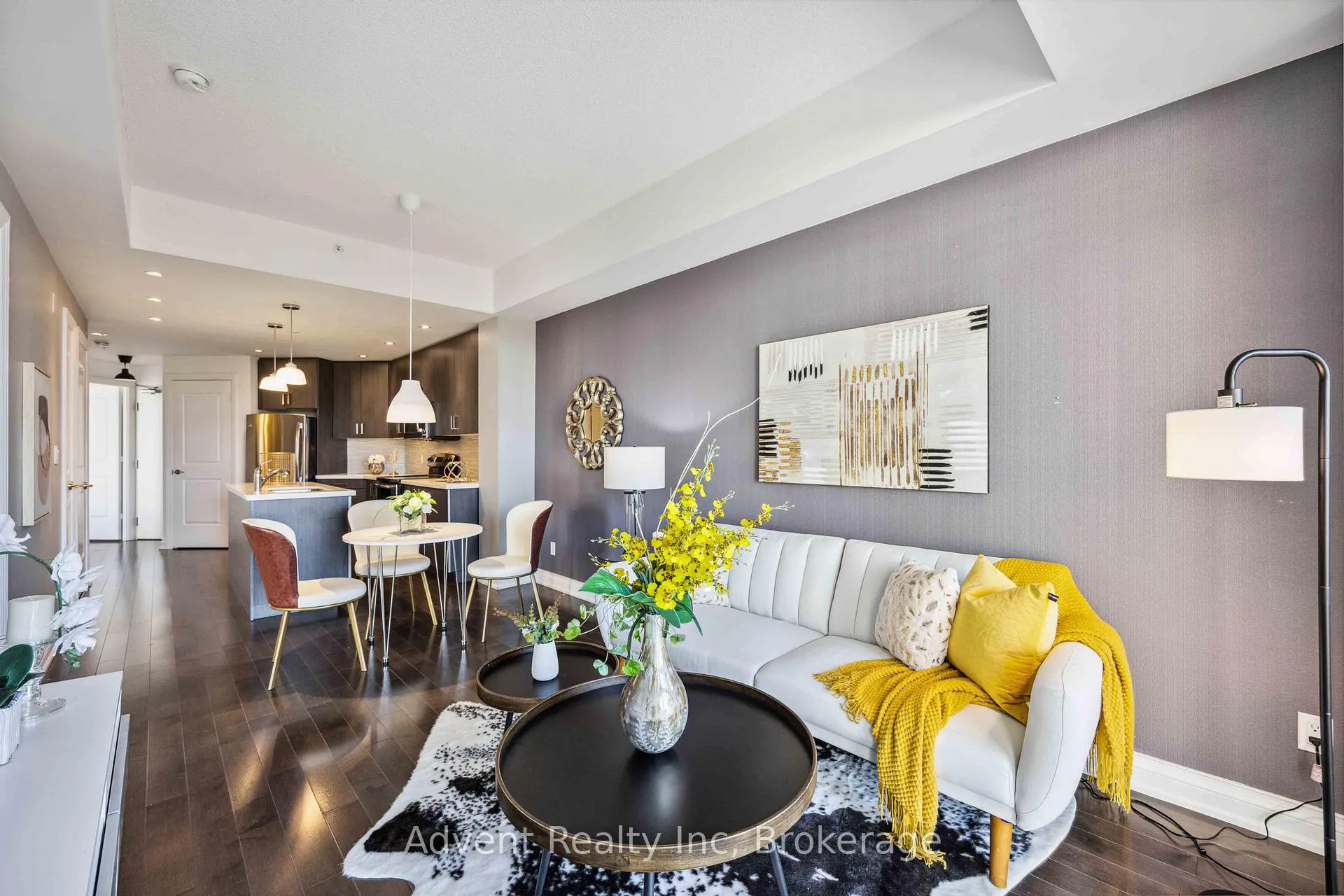 Photo 14 of Unit 401, 68 Main Street N, Markham, Markham Village — HOMEH