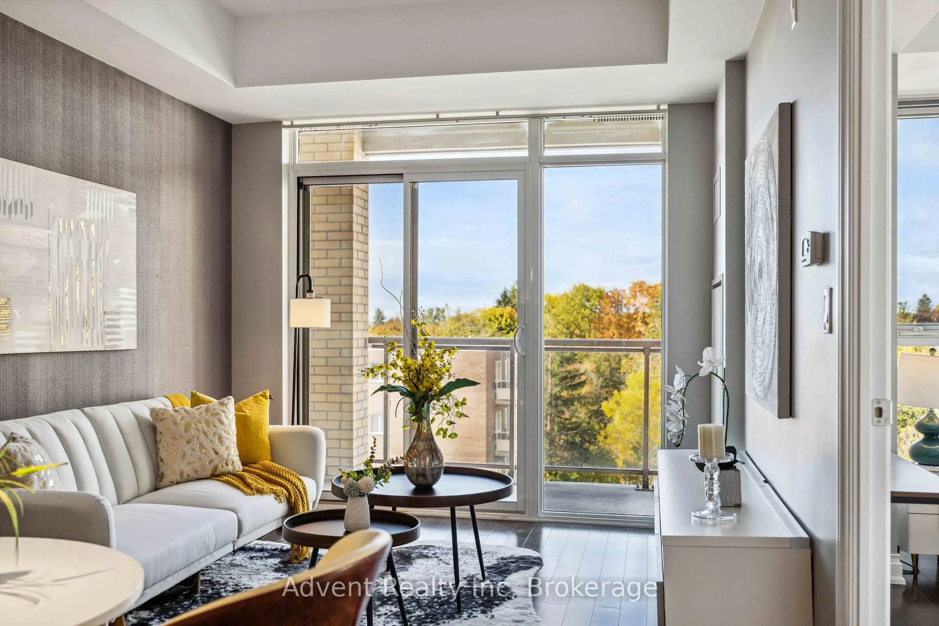 Photo 15 of Unit 401, 68 Main Street N, Markham, Markham Village — HOMEH