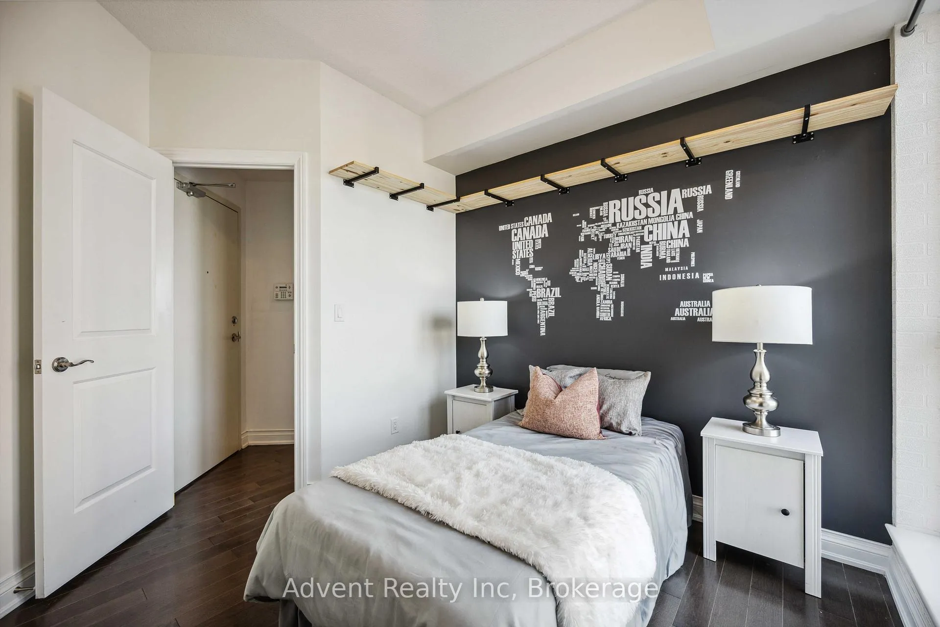 Photo 21 of Unit 401, 68 Main Street N, Markham, Markham Village — HOMEH