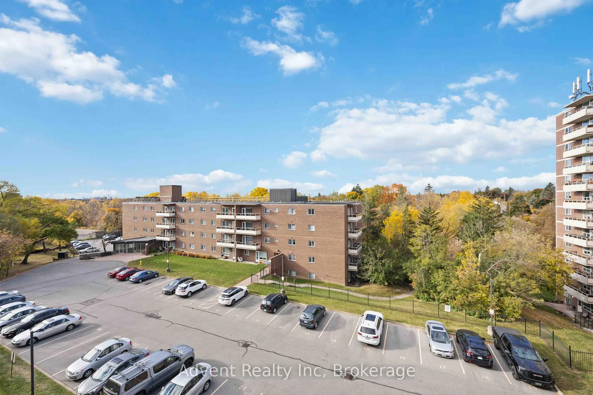 Photo 27 of Unit 401, 68 Main Street N, Markham, Markham Village — HOMEH