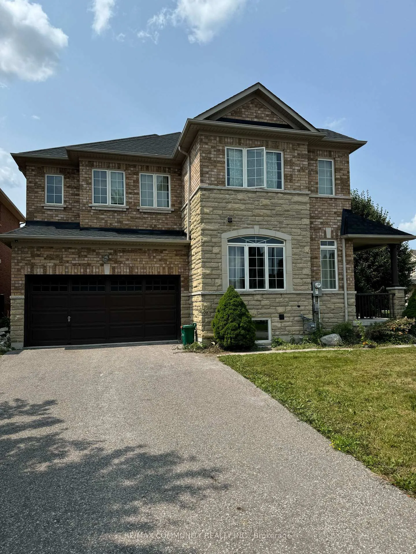 Photo 1 of Unit Main, 19 Lewis Honey Drive, Aurora, Bayview Northeast — HOMEH