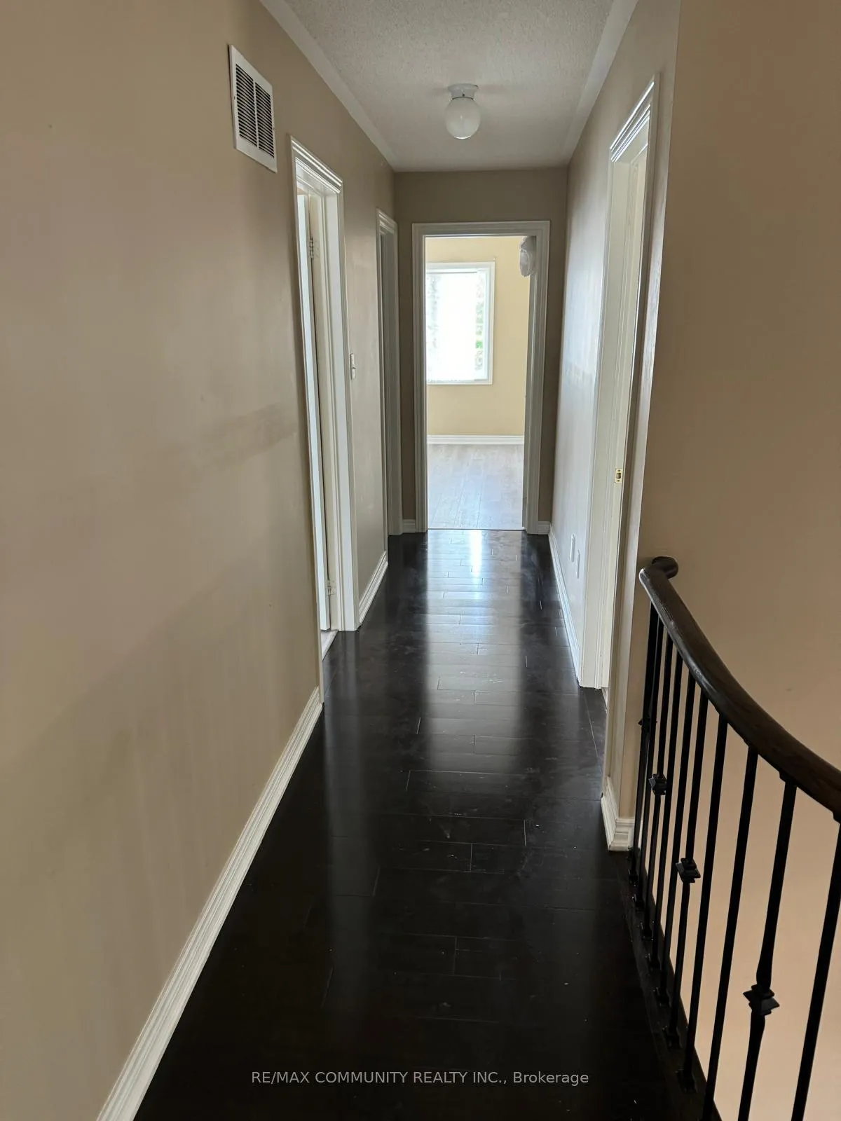 Photo 12 of Unit Main, 19 Lewis Honey Drive, Aurora, Bayview Northeast — HOMEH
