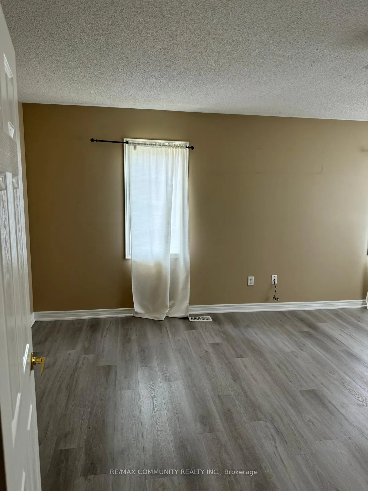Photo 18 of Unit Main, 19 Lewis Honey Drive, Aurora, Bayview Northeast — HOMEH