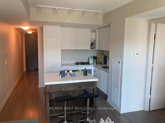 Photo 5 of Unit 601, 377 Madison Avenue, Toronto, Casa Loma — HOMEH