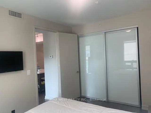 Photo 9 of Unit 601, 377 Madison Avenue, Toronto, Casa Loma — HOMEH