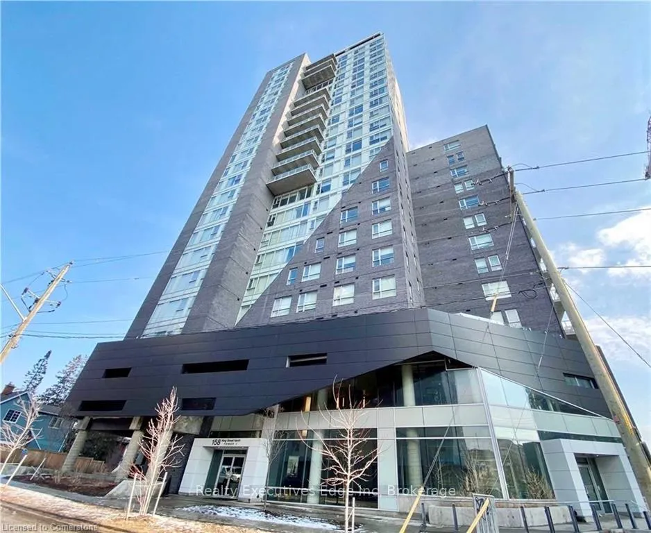 Front of Unit 901, 158 King Street N