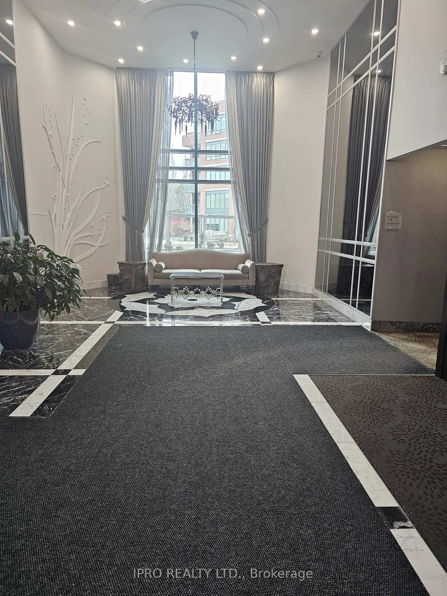 Photo 6 of Unit 535, 7608 Yonge St Street, Vaughan, Crestwood-Springfarm-Yorkhill — HOMEH