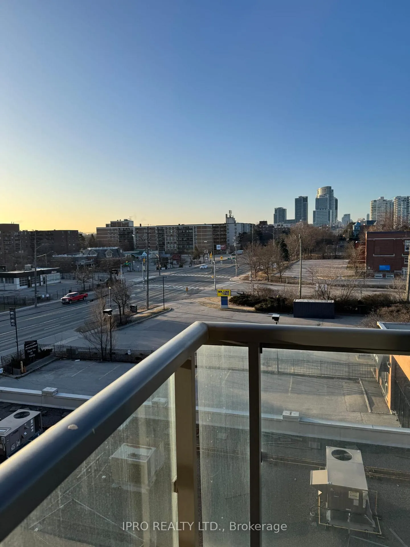 Photo 26 of Unit 535, 7608 Yonge St Street, Vaughan, Crestwood-Springfarm-Yorkhill — HOMEH