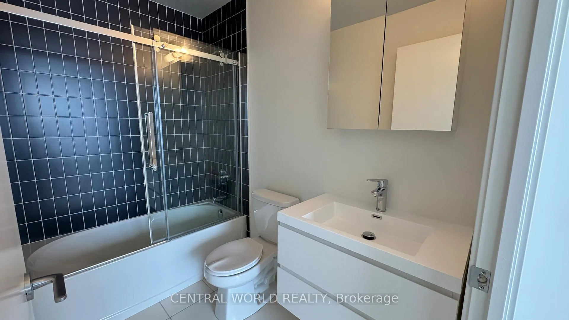Photo 6 of Unit 2305, 38 Andre de Grasse Street, Markham, Unionville — HOMEH
