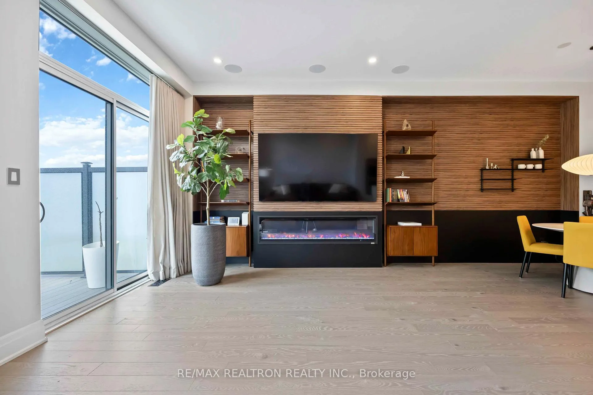 Photo 19 of 582 Marc Santi Boulevard, Vaughan, Patterson — HOMEH