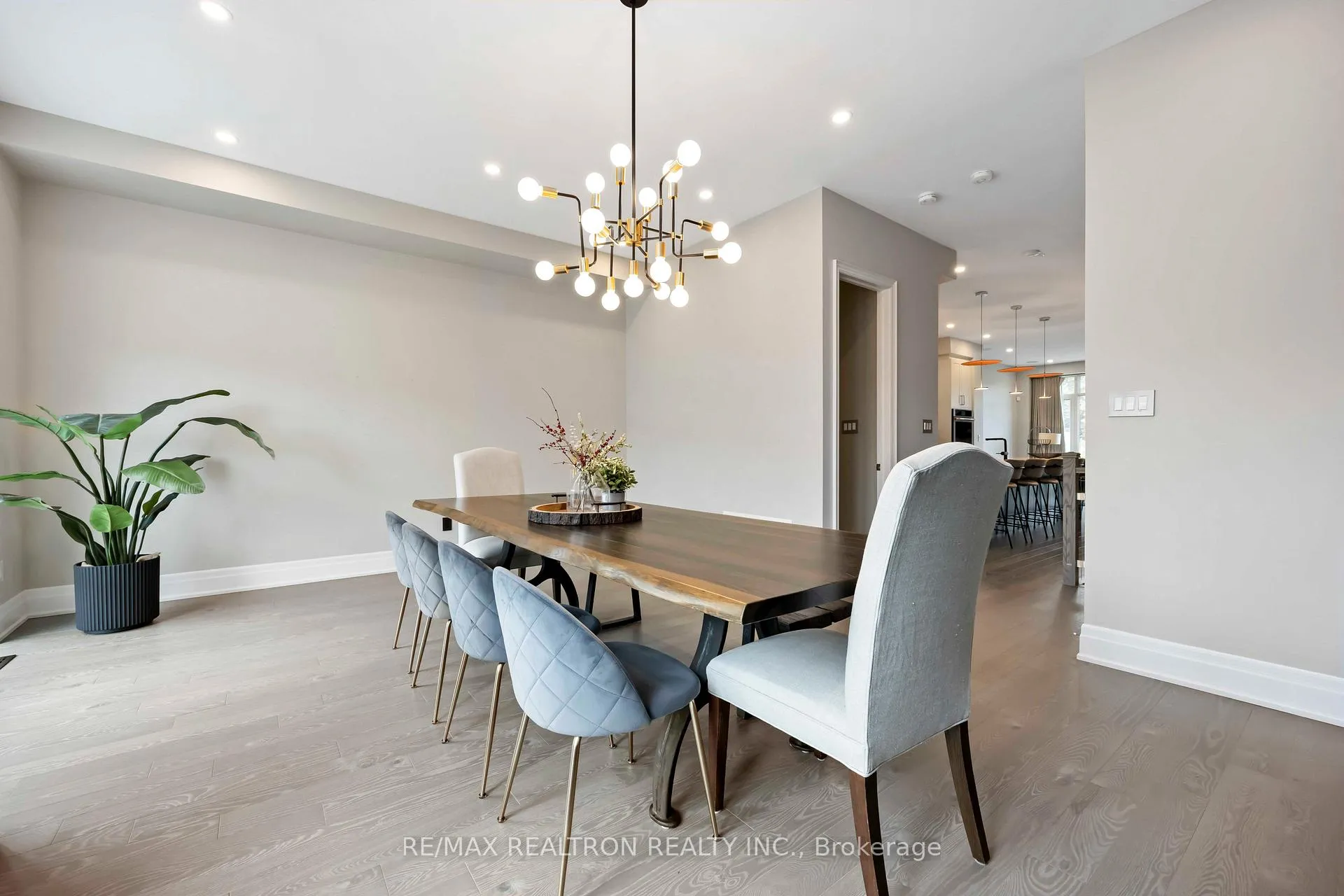 Photo 25 of 582 Marc Santi Boulevard, Vaughan, Patterson — HOMEH