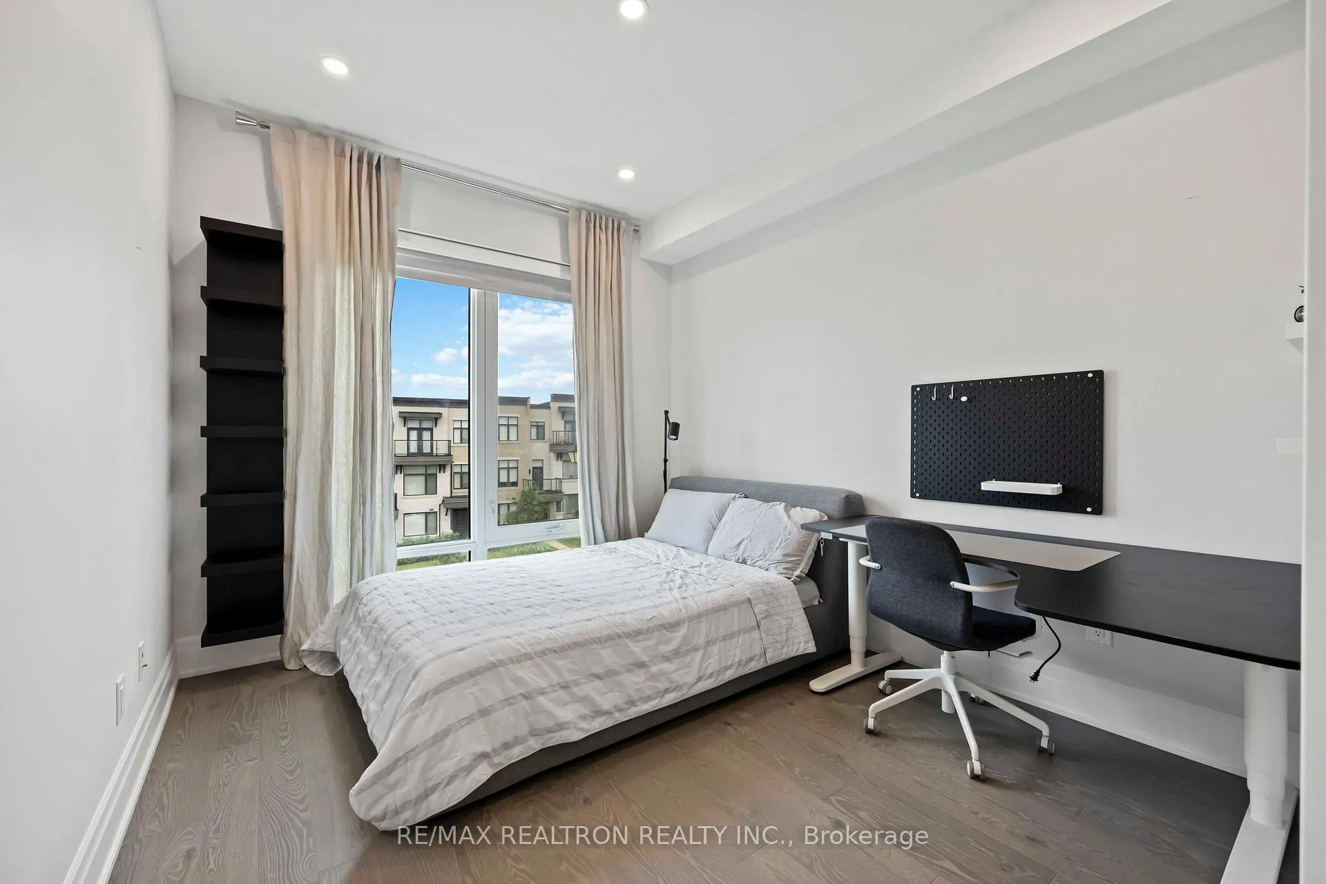 Photo 33 of 582 Marc Santi Boulevard, Vaughan, Patterson — HOMEH