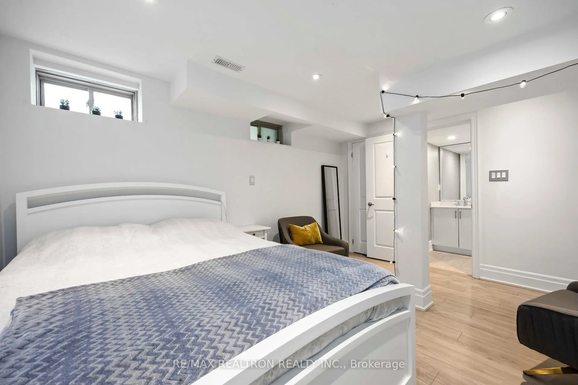 Photo 40 of 582 Marc Santi Boulevard, Vaughan, Patterson — HOMEH